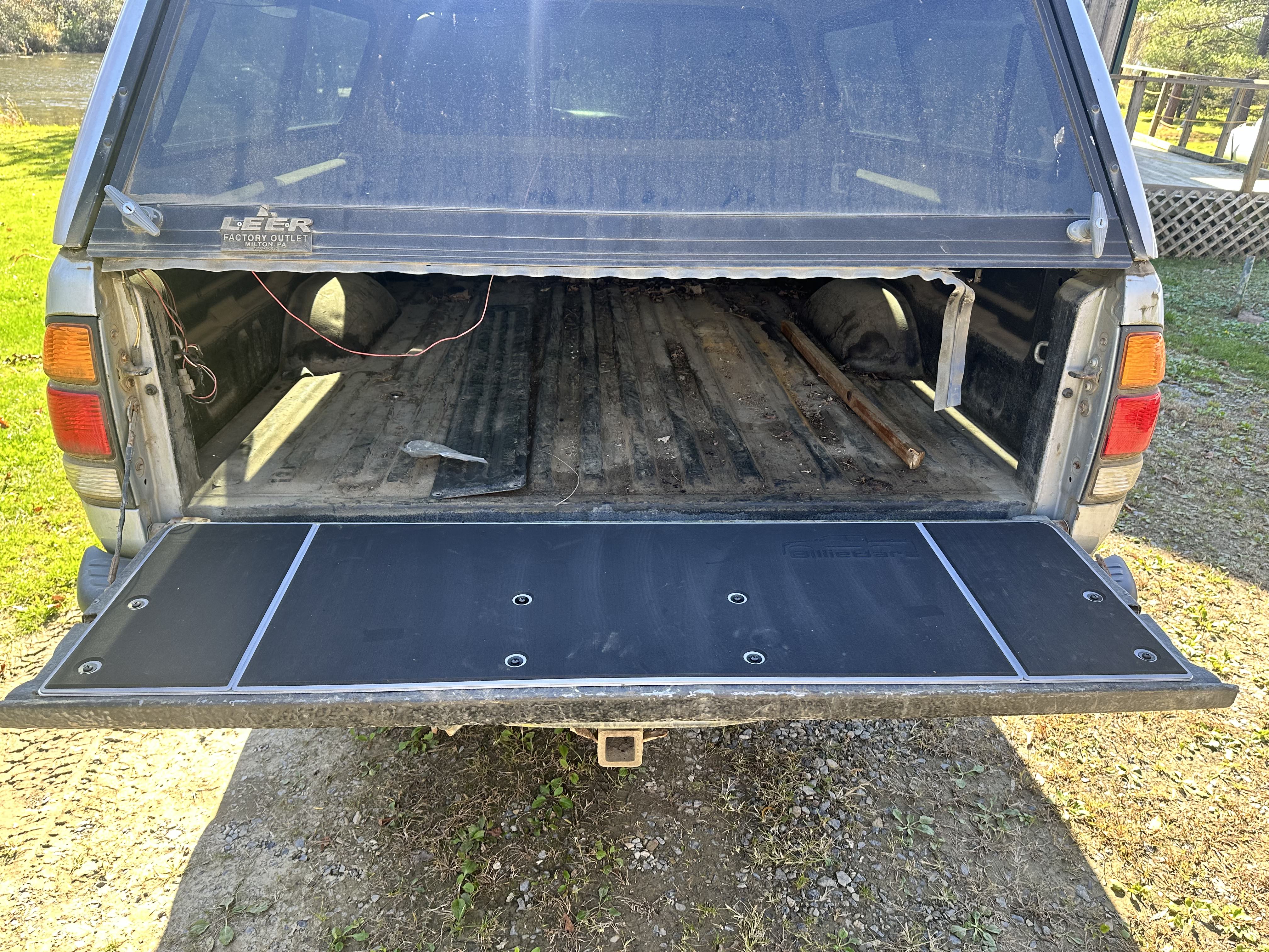 Tundra tailgate cover