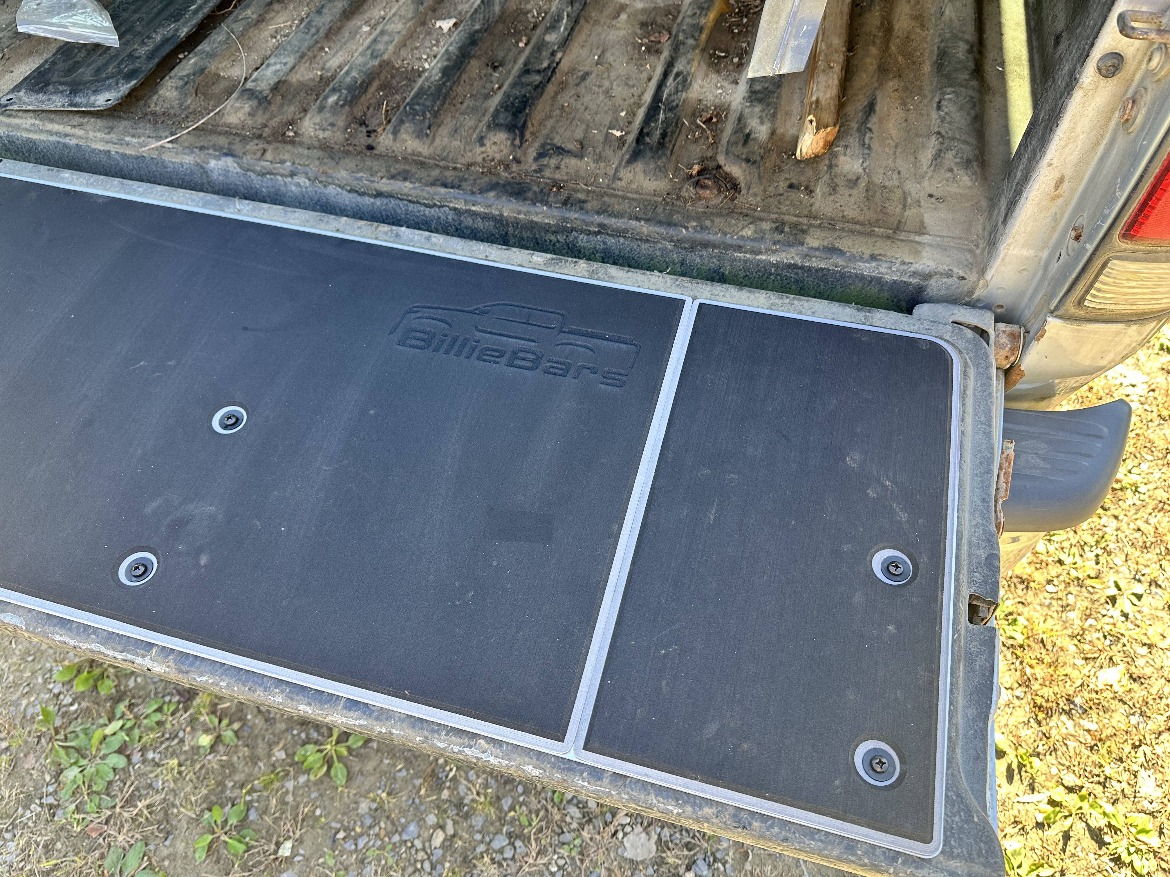 Tundra tailgate cover