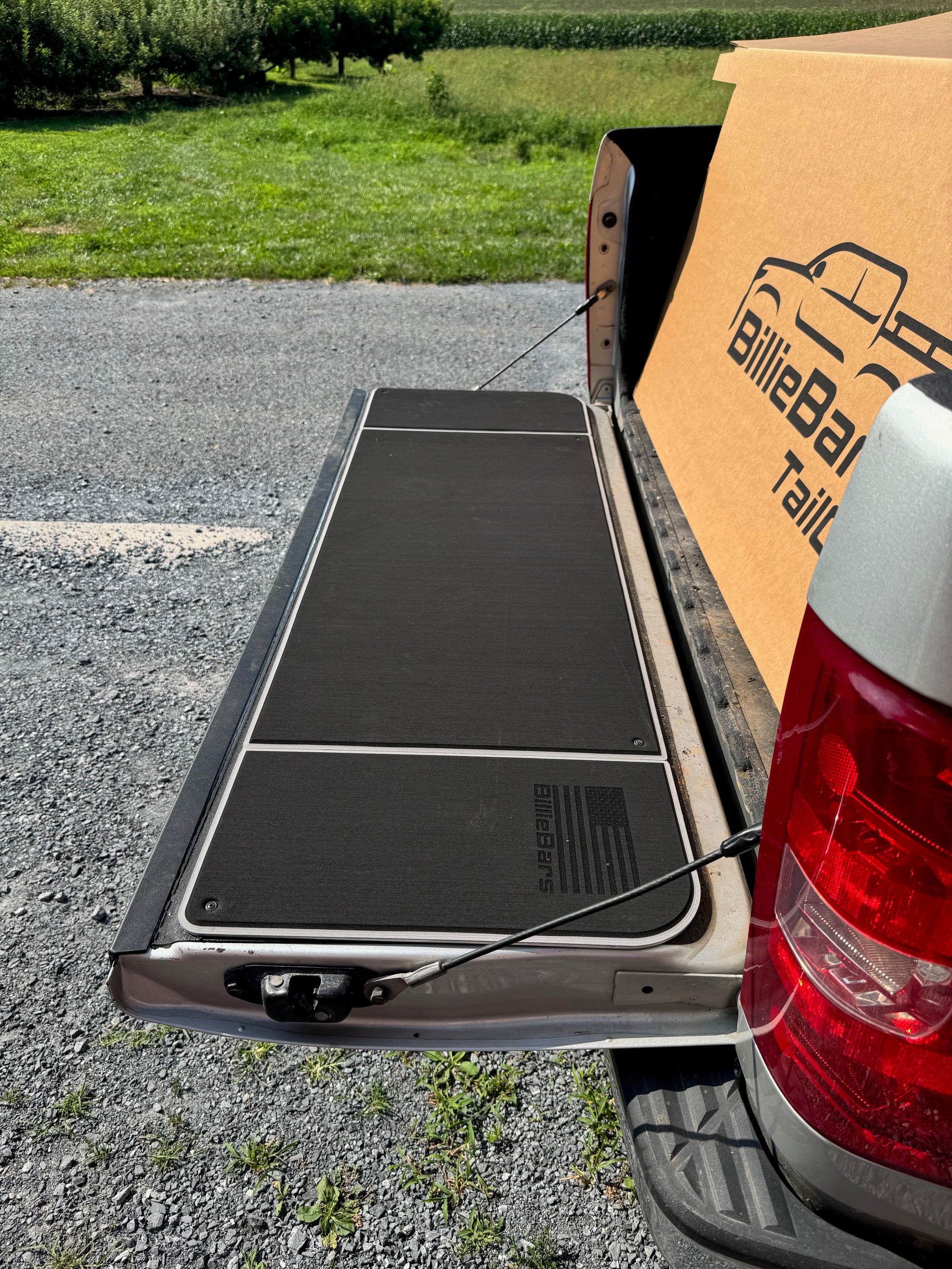 BillieBars -Silverado 1500, 2500, 3500 Tailgate Cover (2007-2013)