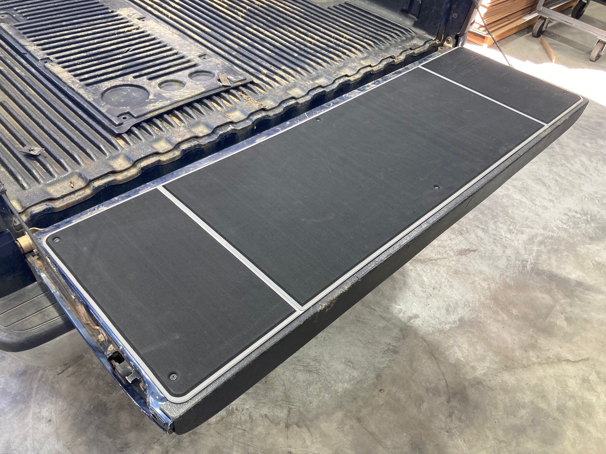 Universal Truck Tailgate Cover Kit