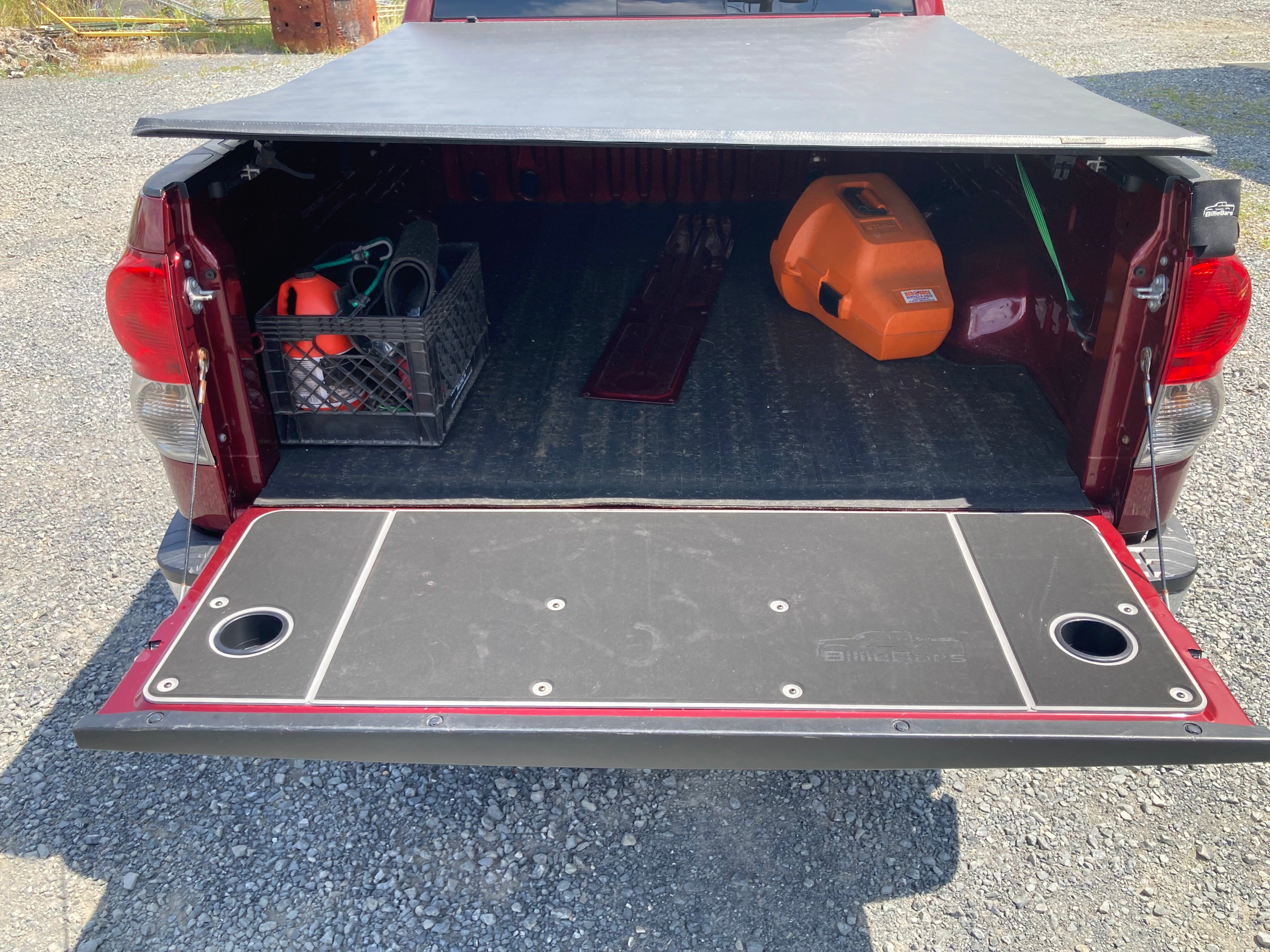 Tundra tailgate cover