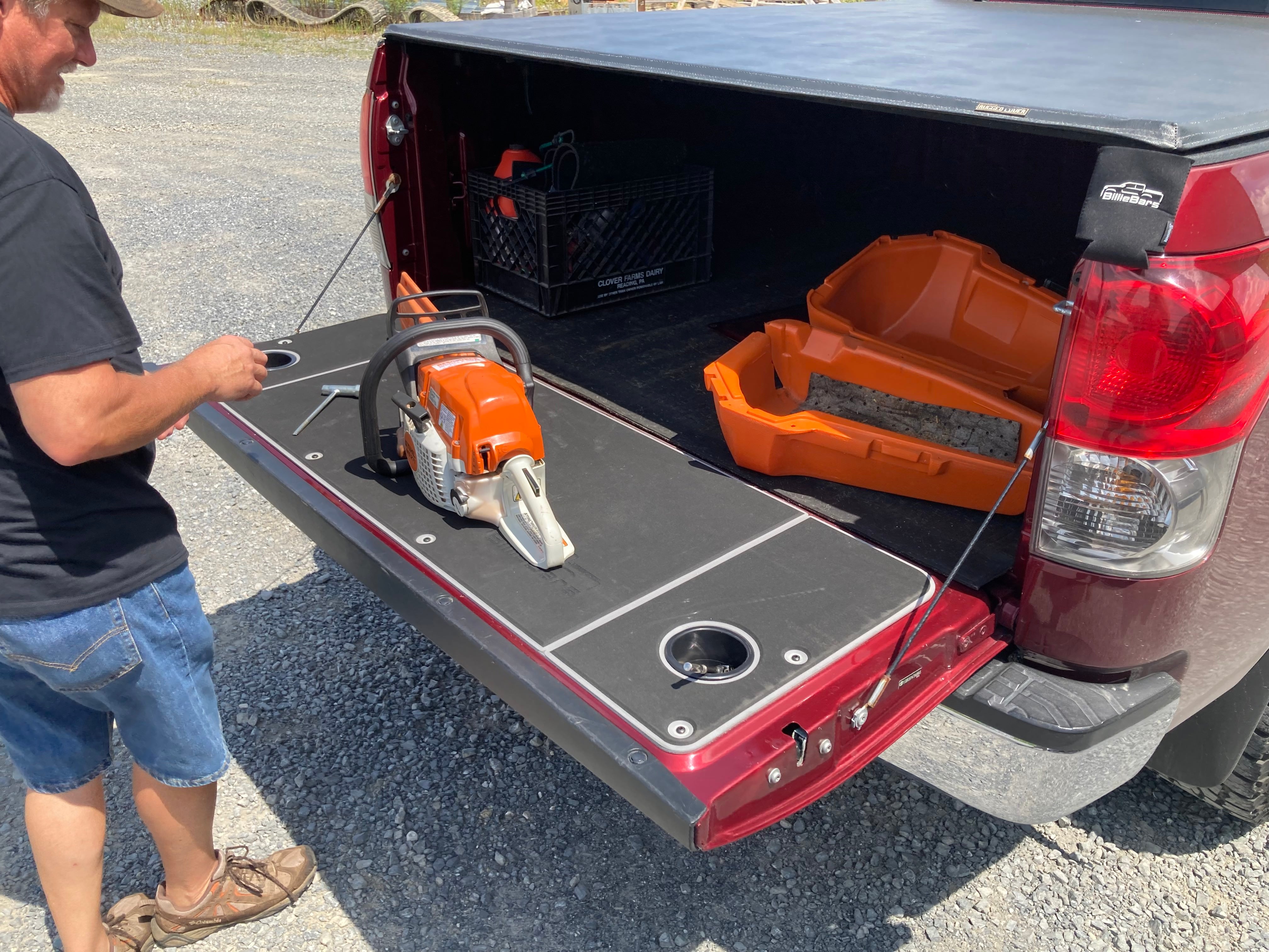 Tundra tailgate cover