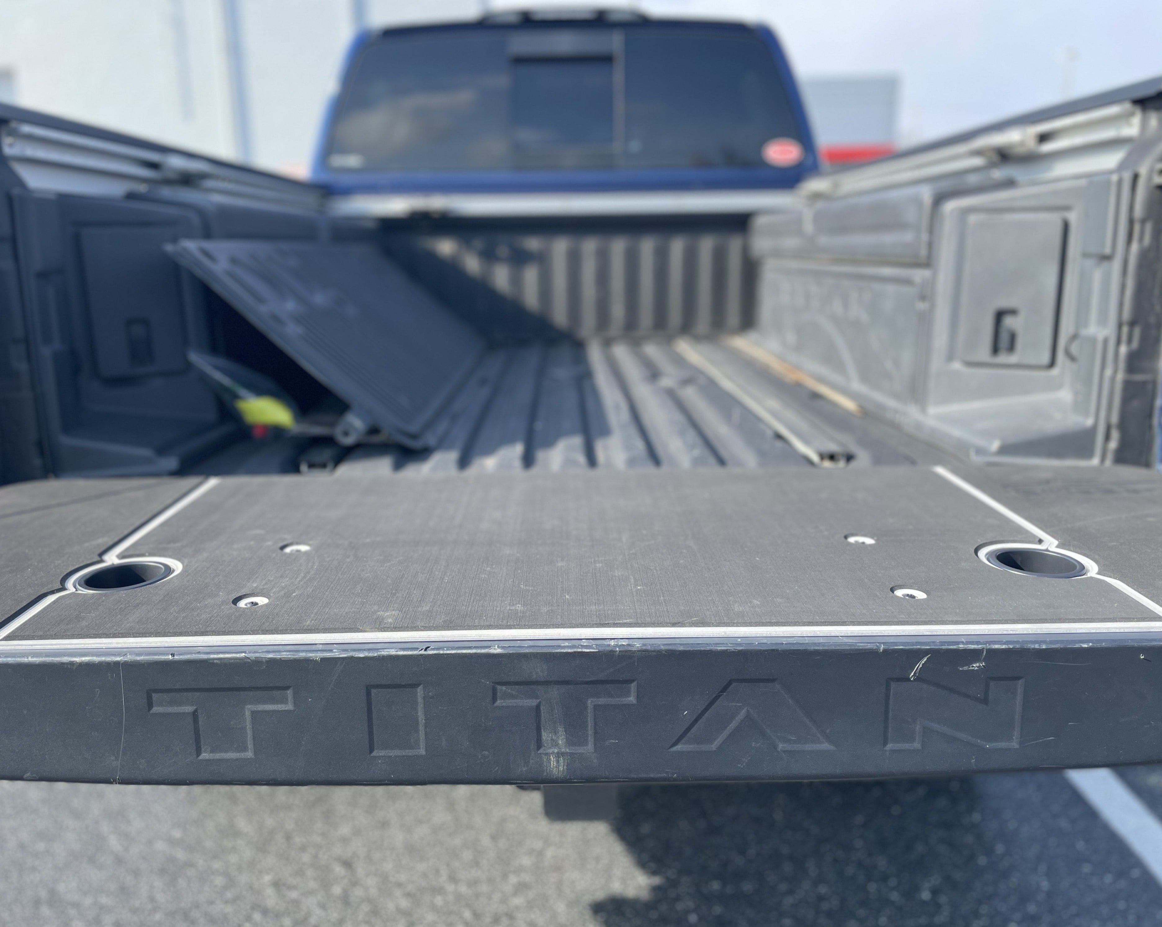 Titan Tailgate Cover