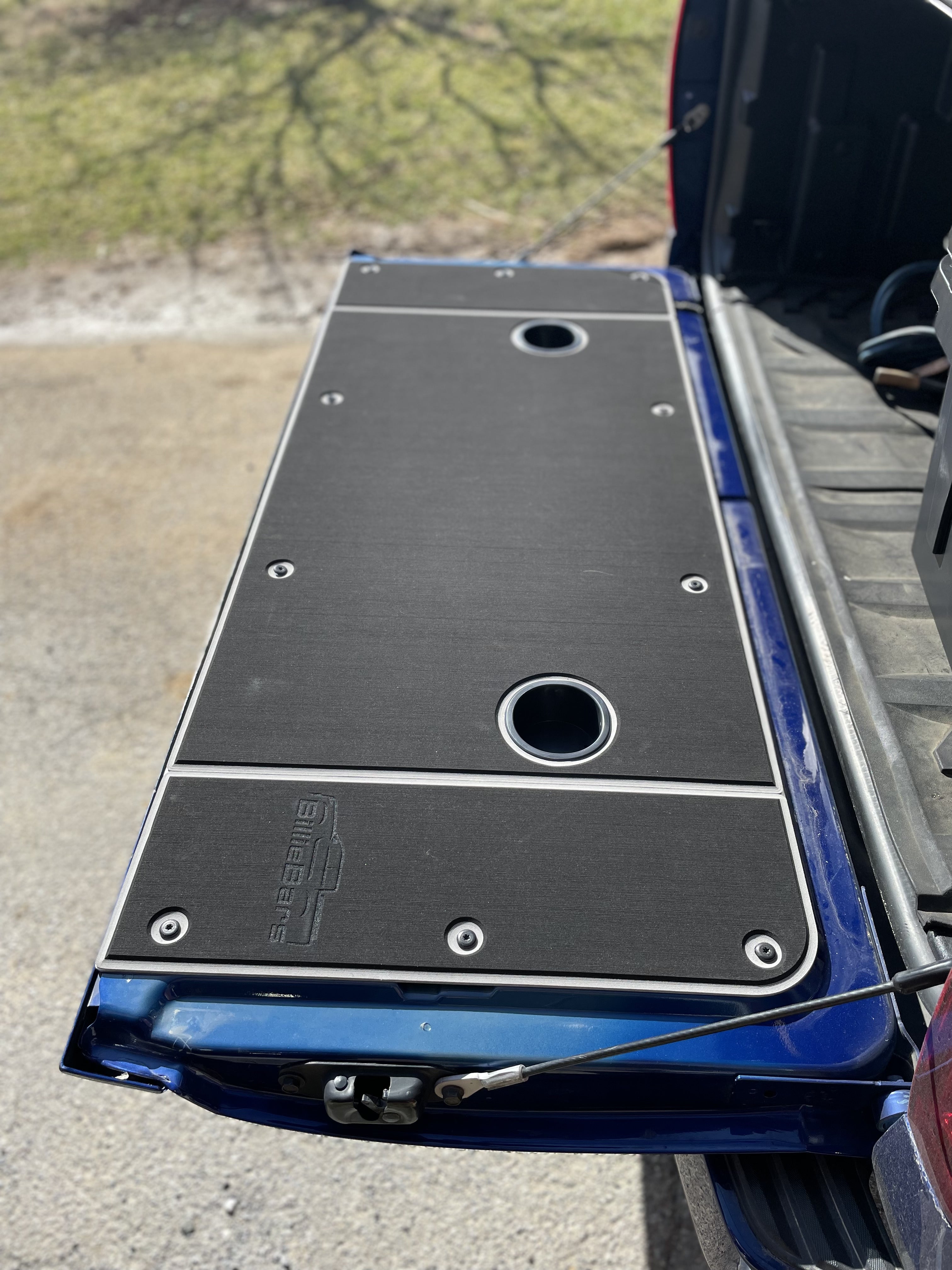 Avalanche Tailgate Cover