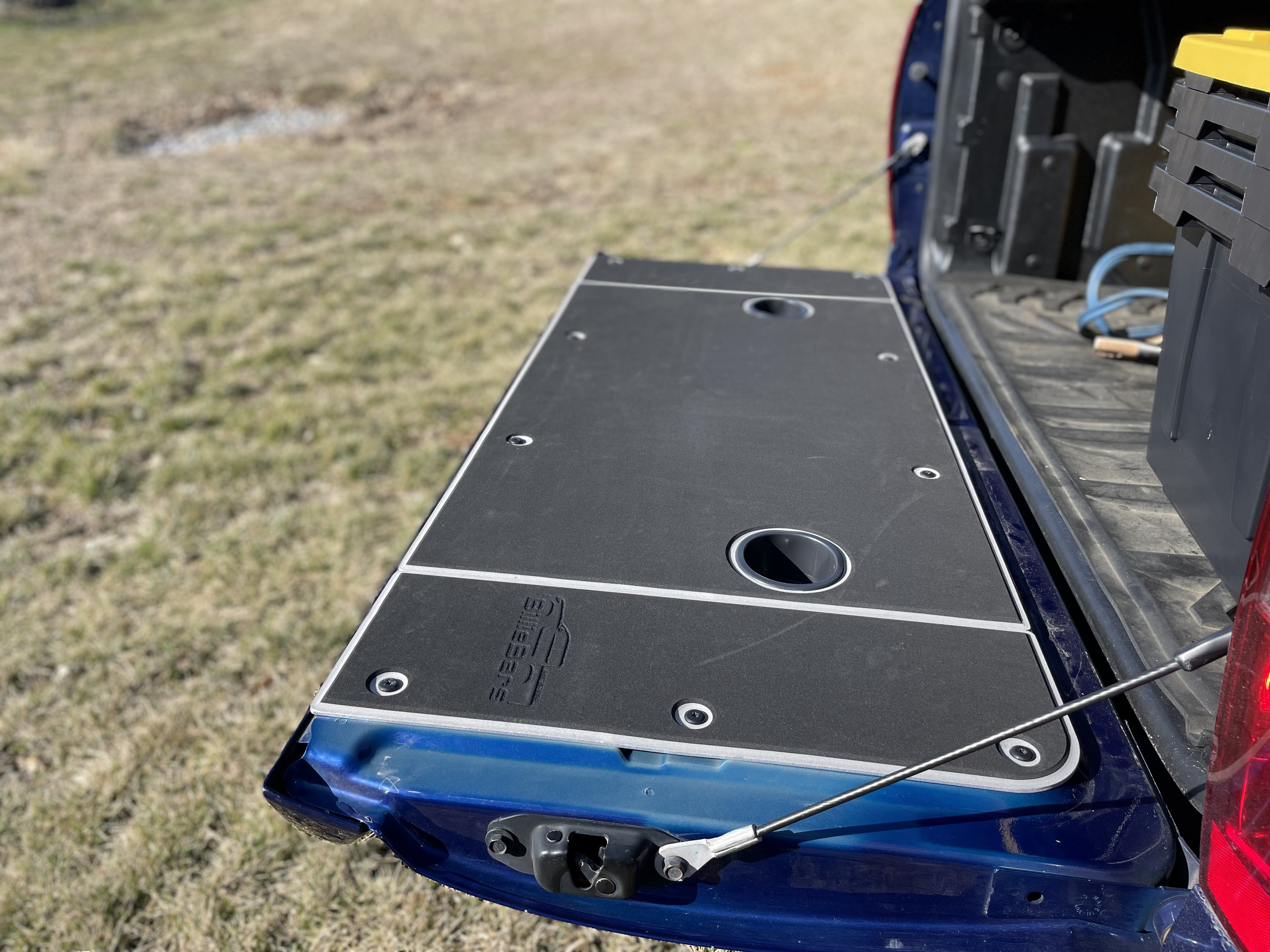 Avalanche Tailgate Cover