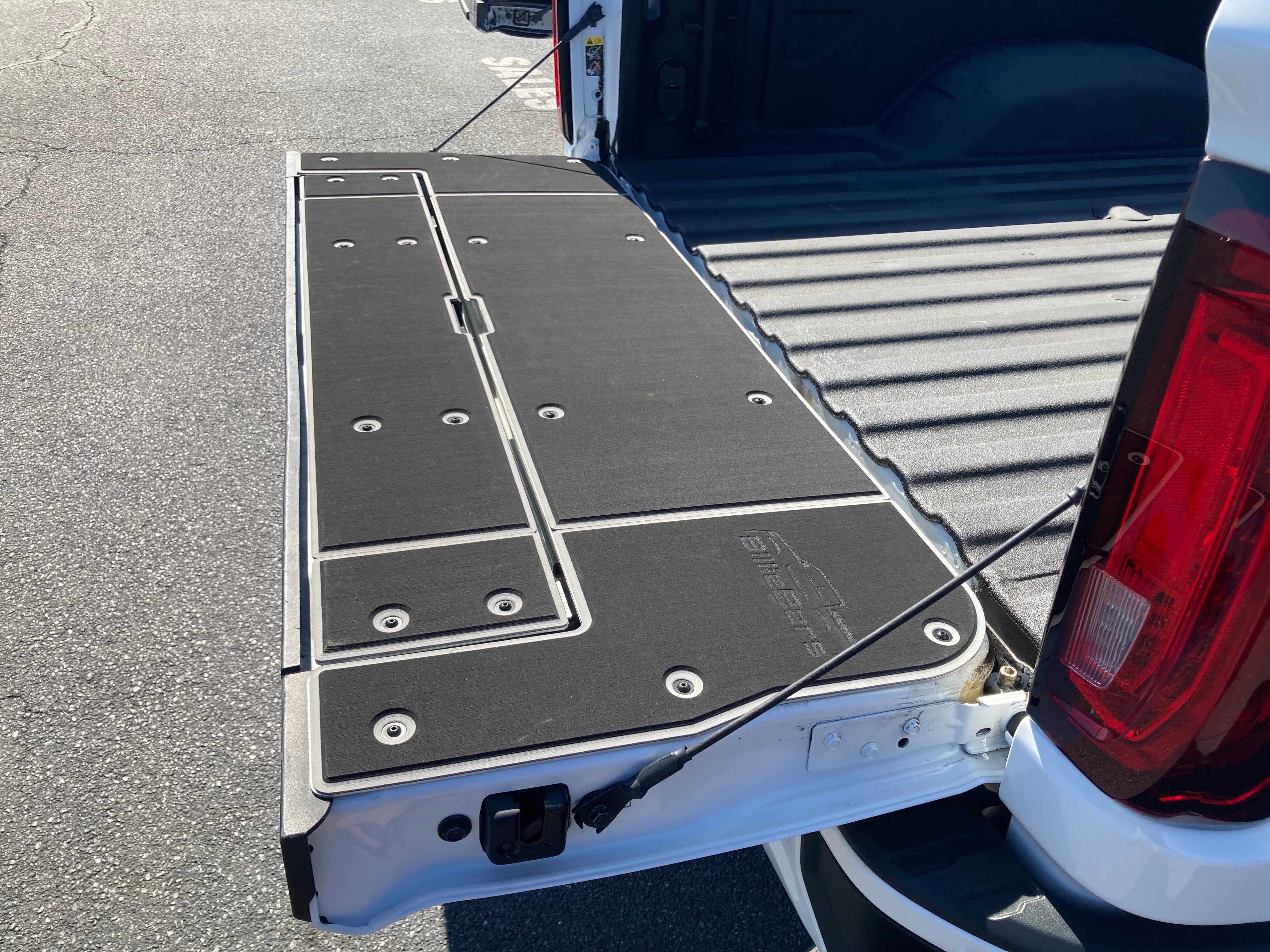 Silverado/Sierra MULTI-FLEX/MULTIPRO Tailgate Cover