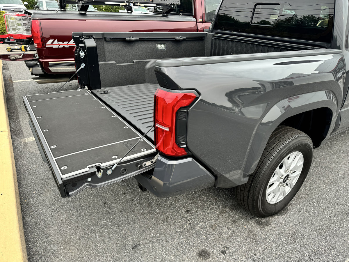 Tacoma Tailgate Cover | BillieBars