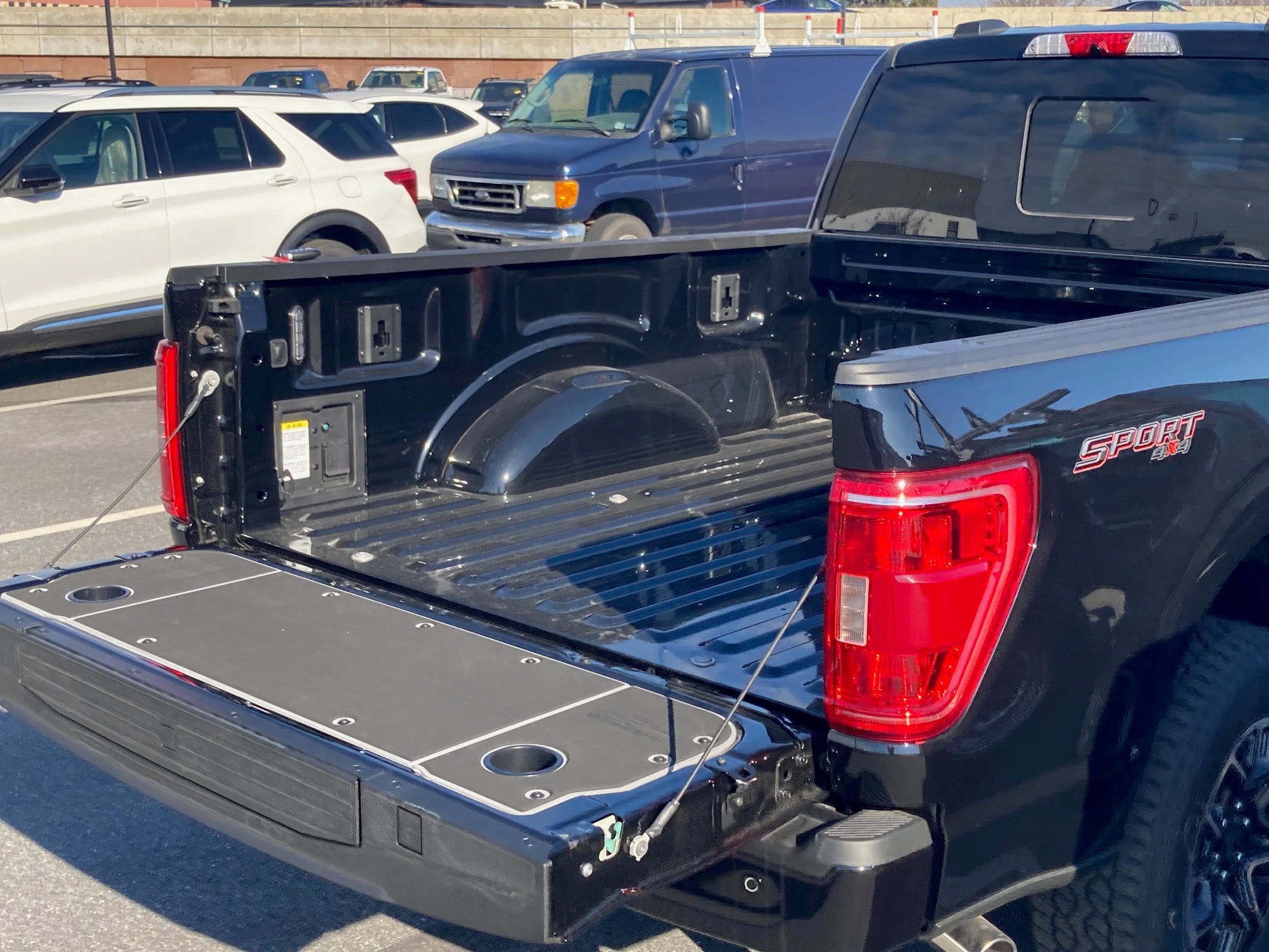BillieBars - Ford Workbench Tailgate Cover