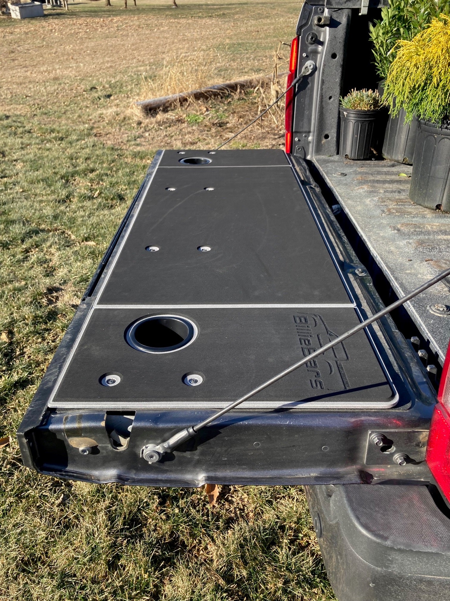 thumbnail image 2 of Tailgate Cap Molding Protector For 2008-2016 Ford F250 & F350 Super Duty - Upper Rear Cover 2 of 4